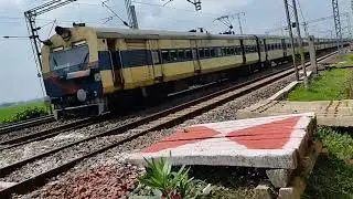 Level Crossing Gate open and Close Continues Train back to back mail & Local