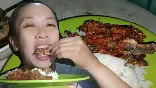NIKMATNYA MAKAN IKAN CUE PEDAS BIKIN MELEK MATA!!!! 