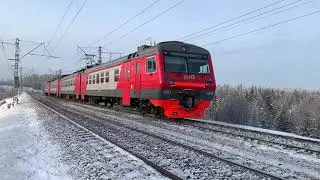 Поезда России зимой на перегоне 