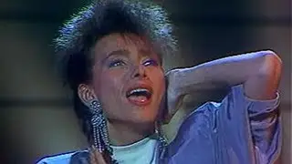 Julie Piétri - Medley 