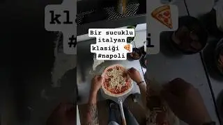 Bir sucuklu italyan klasiği 🍕#napoli #pizza#scandinaviankitchen #istanbulfoodie #pizzaforno#foodporn
