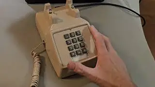 lo-fi desk telephone microphone