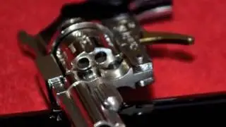 Xythos Revolver - mini Revolver (Slow Motion Shot)