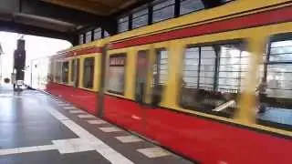 Züge am Bahnhof Berlin Zoologischer Garten (S-Bahn - DB-Bahn - U-Bahn)