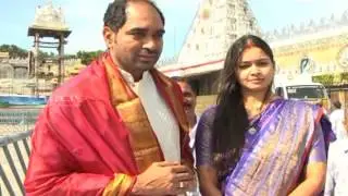 Director Krish & His Wife Ramya Visits Tirumala | TFPC