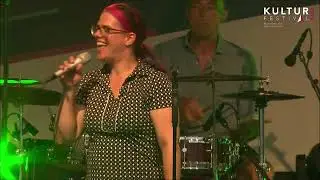 Nina Reloaded: Love Makes You Do Thangs (live)