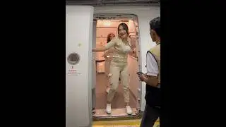 Pramugari Super Air Jet Buka Pintu Pesawat 🥰🥰👍👍
