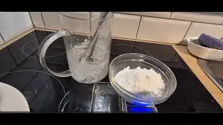 Jok zrobic bezwodny octan sodu.