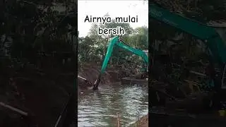 airnya mulai bersih _ KDM #excavator #normalisasisungai