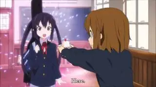 K-On!「けいおん!」- Azu-nyan Gets Baited by Cake