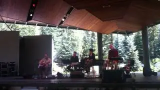 Mark D. Sanders performs I Hope You Dance