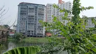 Aluva Town metro station 700metre distance 22cent old house 5bhk 12Lakh per cent 9188148178 