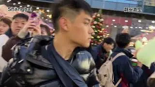 上海静安嘉里中心圣诞夜景 Christmas night view of Jing'an Kerry Centre, Shanghai