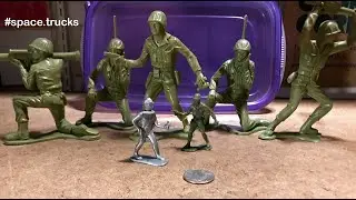 Tim Mee Five Inch Army Men c.1977 + A Plasticraft Spaceman Clone, Or Is It Original? STAY HOME