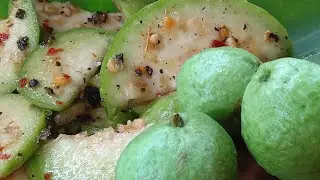 How to make the perfect guava pickle at home  / Spicy and tangy Guava Pickle /Pera achcharu