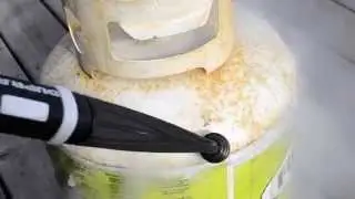 How to Clean Surface Rust From Concrete with a Steam Cleaner