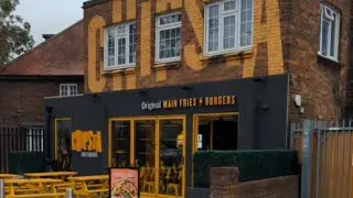Silent Vlog 1: Going to Chipsta, Slough (outside London) ft Southall, Hounslow