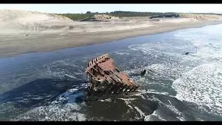 Peter Iredale shipwreck. Oregon Coast (NO MUSIC)