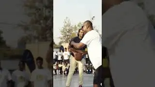 Kawhi brings the game to Rwanda🖐🏾
