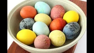 How To Dye Easter Eggs Naturally