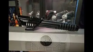 New Mandalorian Darksaber Legacy Lightsaber Star Wars Galaxy's Edge Walt Disney World
