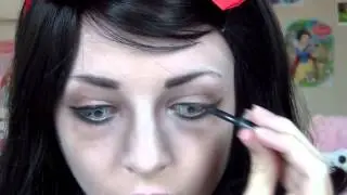 Zombie Snow White Makeup.