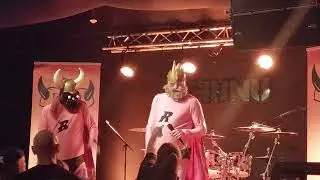 Bat & Ryyd @ H&ouml;n&ouml; Baari, Tampere 15.9.2023