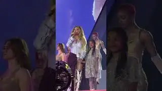 Beyonc&eacute; and Her Autistic Daughter Rumi full stage performance watch this precious moment with Rumi