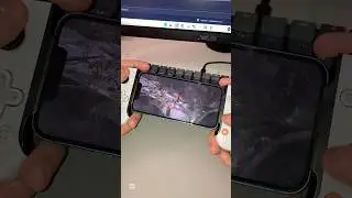 Лара Крофт на маленьком экране iPhone #tombraider #shorts