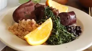 Feijoada : ragoût brésilien à base de viande et de haricots noirs
