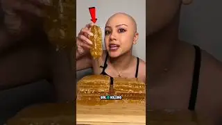 How Honey Is Really Extracted from Honeycombs #Beekeeping #HoneyFacts #Shorts #honeybee