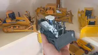 Gift from a mate ..Wsi Liebherr pr776 bulldozer  unboxing