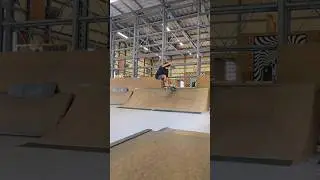 Skate-inspired surfskating🏄&zwj;♂️師匠より頂いた waveskatesデッキ(OG2 ver2 9.6&times;33.75 WB17.5)で　#surfskate #サーフスケート