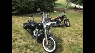Harley sound comparison - Road King Fuel Injected VS FatBoy Carburetor