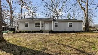 544 Briarwood Circle, North Prince George, VA Presented by Mary Ann White.