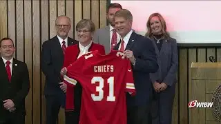 13 Sports Moments of the Year: Chiefs announce move to Kansas