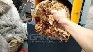 Plastic film squeezing dryer