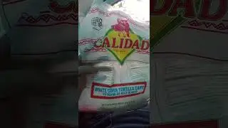 CALIDAD White Corn Tortilla Chips inexpensive and really good tortilla chips better than Tostitos