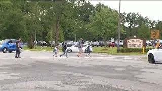 No crossing guards in sight when students return to elementary school