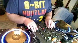 DJ TRiST Retro Chiptune mix Live