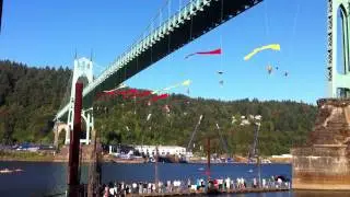 Greenpeace, Kayactivists, and Paraglider #Shellno