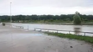 Am Hohnsen ist die Stra&szlig;e &uuml;berflutet!