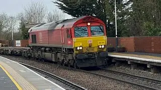 DB cargo 66074 4L45 with 14 containers 11;28 3E Lea Road 15/1/2026