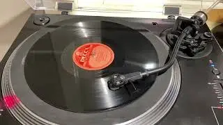 Ella Fitzgerald , Robins Nest. Decca 78rpm