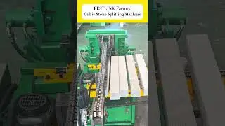 Stone splitter for paving cubic stone with automatic feeding system