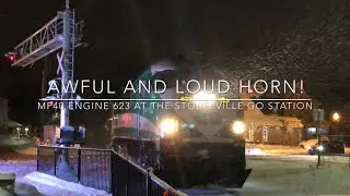 (Awful and Loud Horn) MP40 Go Train Engine 623 Leads a 10 Car Train at the Stouffville Go Station
