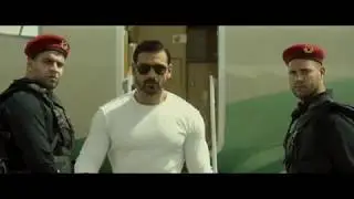 Dishoom movie john Abraham entry scence with jhakaas attitude 2016 Bollywood in. 2020