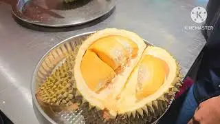 MAKAN DURIAN FAMOUS DI DURIAN KING BUKIT BINTANG
