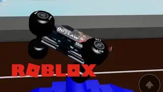 ROBLOX Monster Jam Iron Outlaw (me) vs Madusa (monsterjambrodozer)
