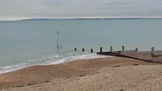 16.11.25 sEaSCAPE no chimet data Sunday sea conditions Eastoke Corner unusual undulating currents 